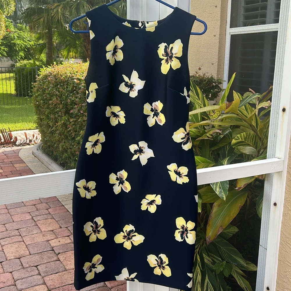 Tommy Hilfiger Navy Floral Sleeveless Scoop Neck Stretch Shift Dress Sz 4 EUC - Picture 15 of 17